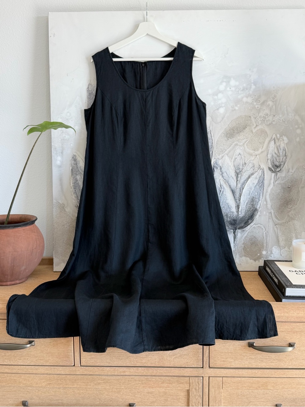 Classic Sleeveless Crew Neck Black A-Line Linen Dress